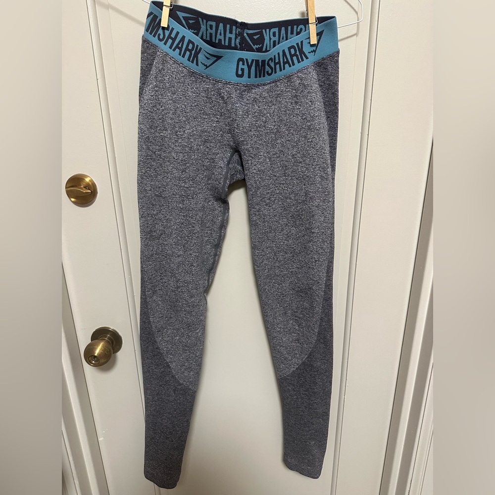 Gym shark gray leggings